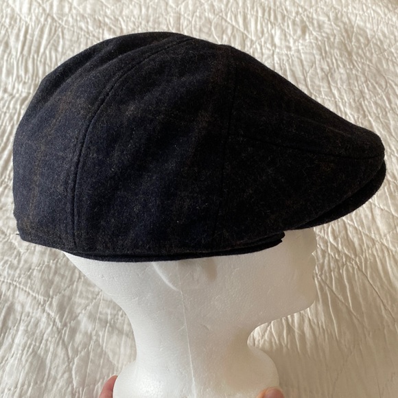 Epoch Wool Flat Cap - Picture 3 of 14